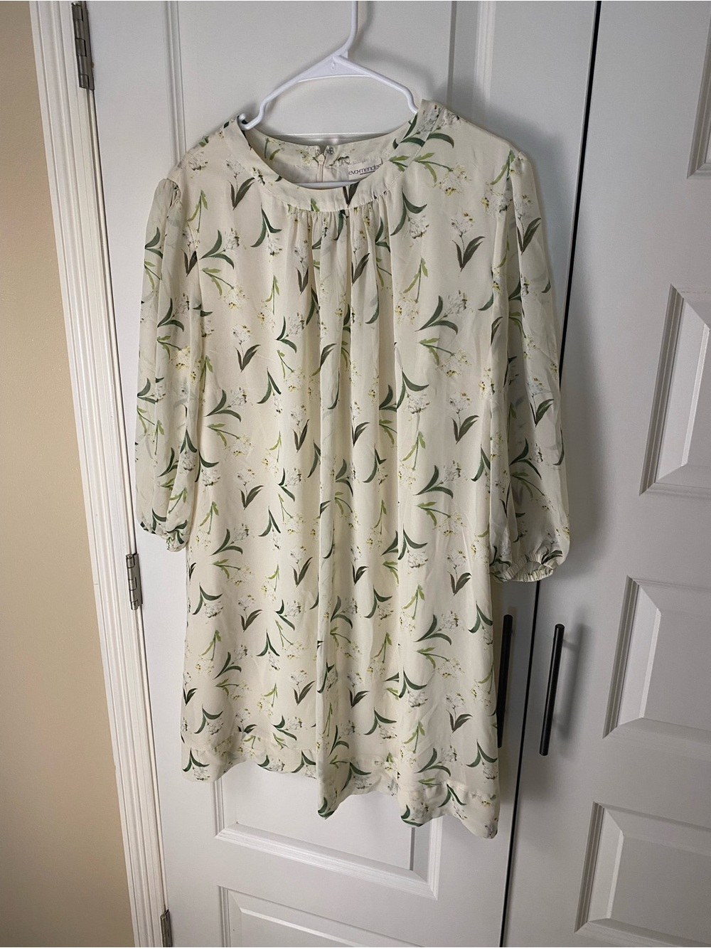 New York & Company Cream Floral Mini Dress